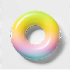 New inflatable pool tube